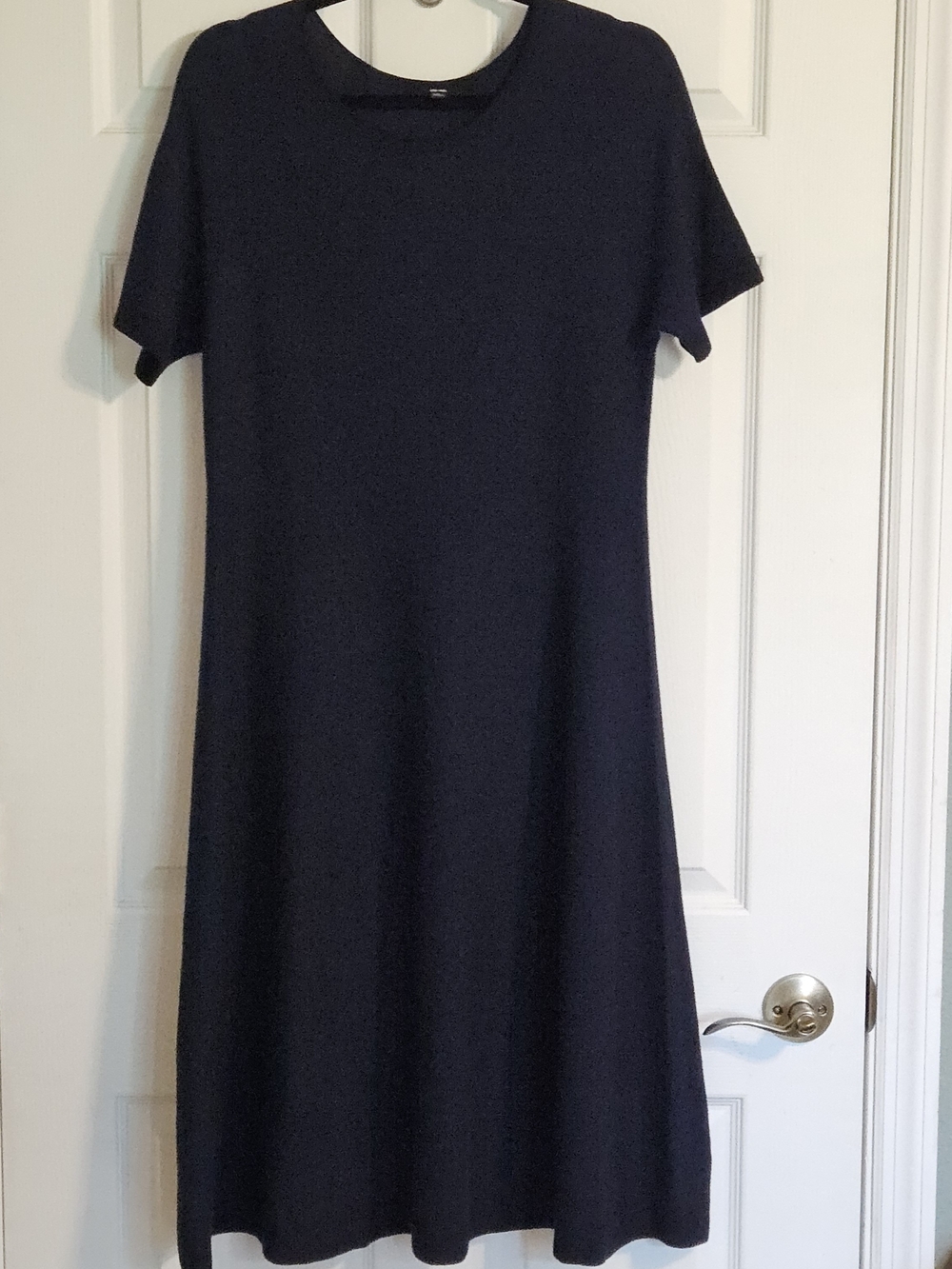 Uniqlo Navy Midi Short Sleeve Crewneck Dress - Picture 9 of 12